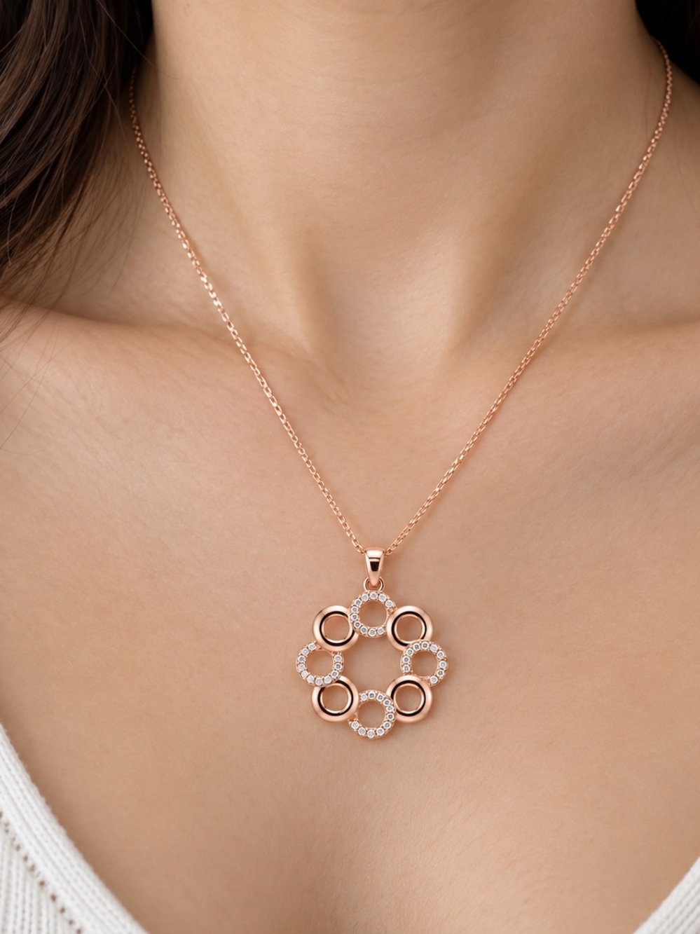 Rose Gold Plated Circle Cluster Pendant Necklace